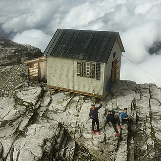 Tři kamarádi na Silberhornu: z deníku branického alpinisty o prvovýstupu na Silberhorn v masivu Jungfrau